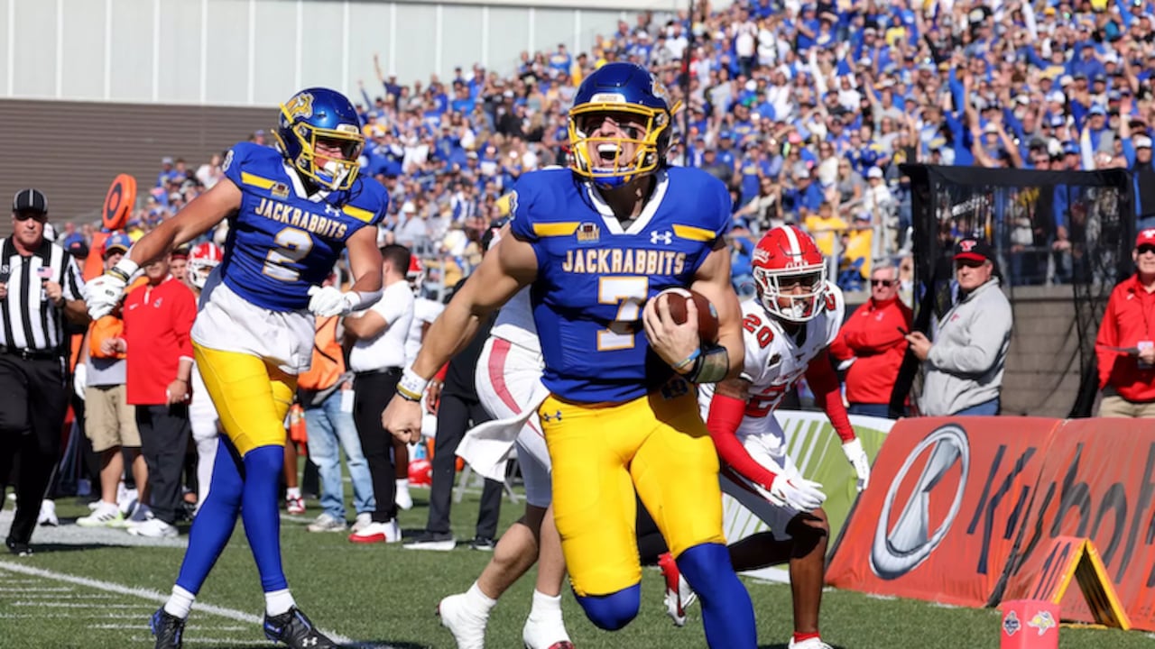South Dakota State football gets quarterback Chase Mason back in the 2026 season