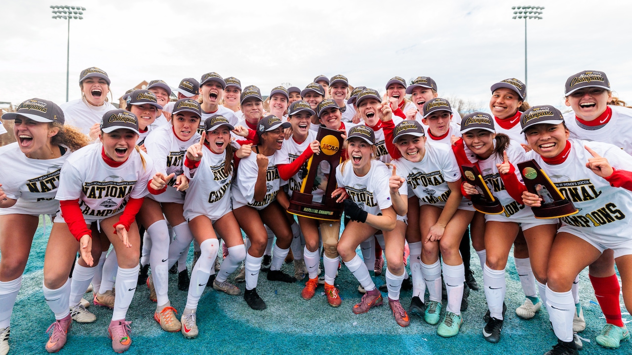 WashU wins the 2025 DIII women's soccer championship